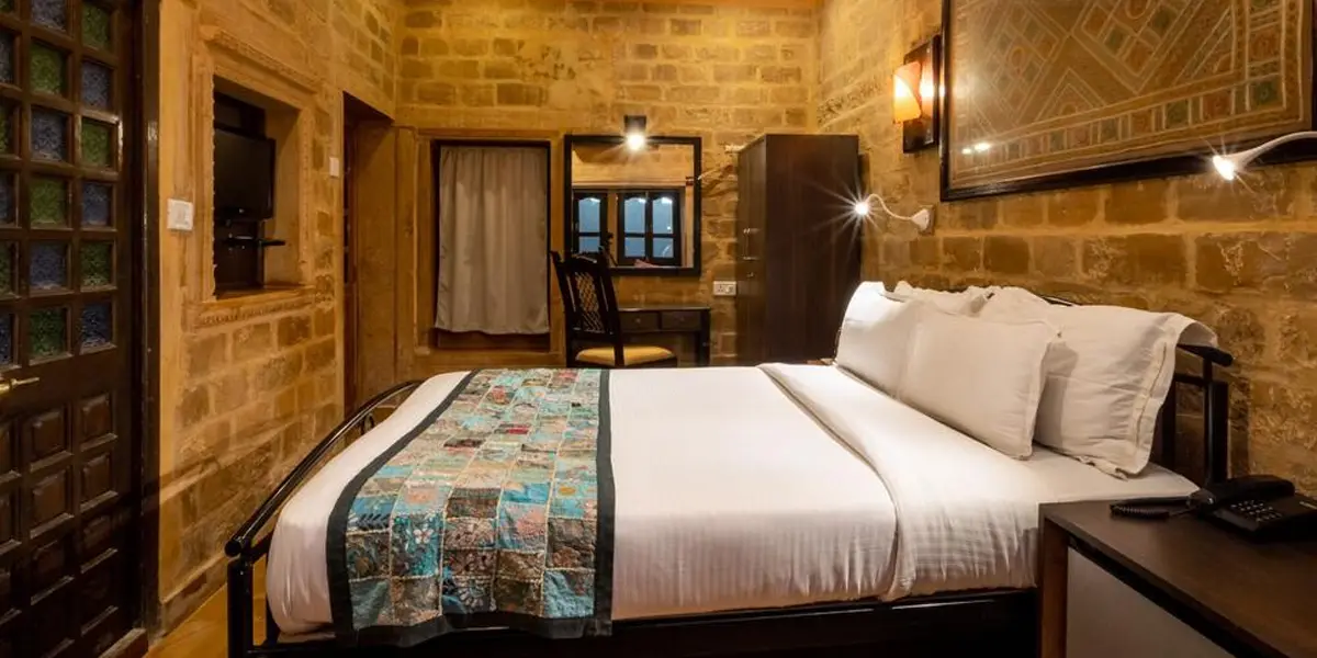 bed-in-budget-hotel-jaisalmer