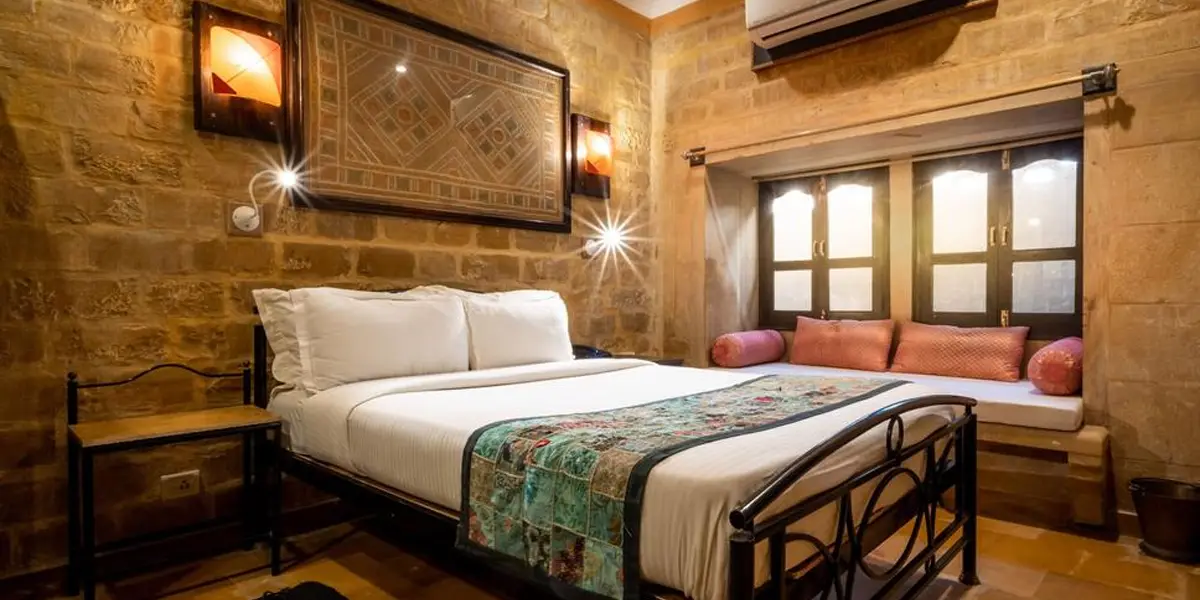 budget-hotel-room-jaisalmer