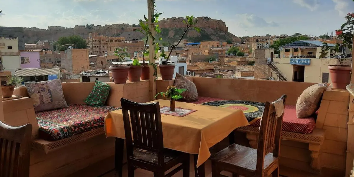 dining-jaisalmer-rooftop-hotel